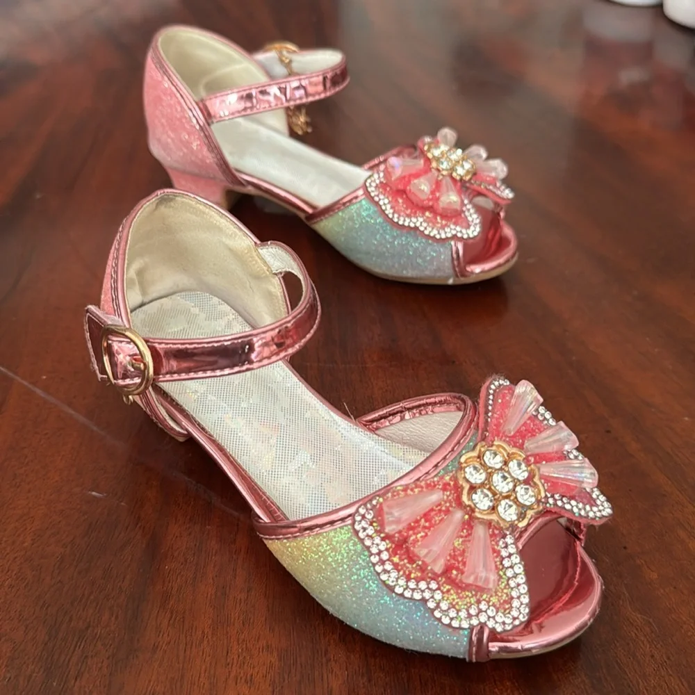 Girls heeled shoes